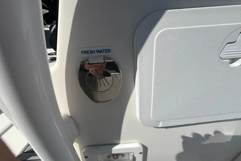 Slide: The Image of Tidewater 210 LXF 2020 - 18