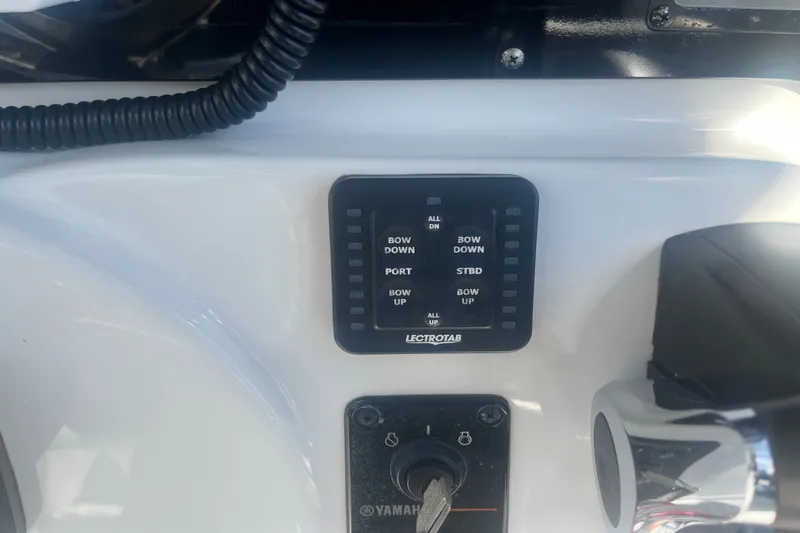 Slide: The Image of Tidewater 210 LXF 2020 - 22