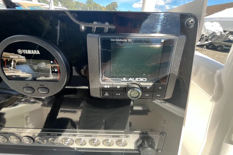 Slide: The Image of Tidewater 210 LXF 2020 - 26