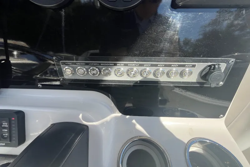 Slide: The Image of Tidewater 210 LXF 2020 - 27