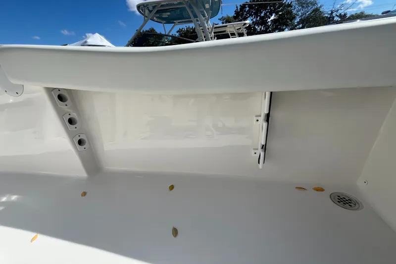 Slide: The Image of Tidewater 210 LXF 2020 - 35