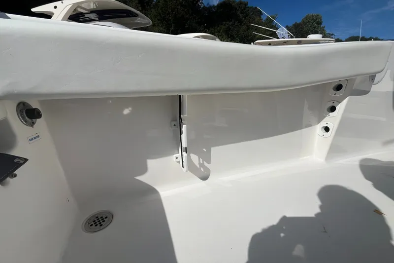 Slide: The Image of Tidewater 210 LXF 2020 - 36