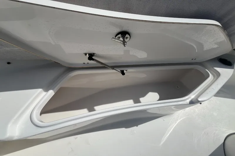 Slide: The Image of Tidewater 210 LXF 2020 - 39