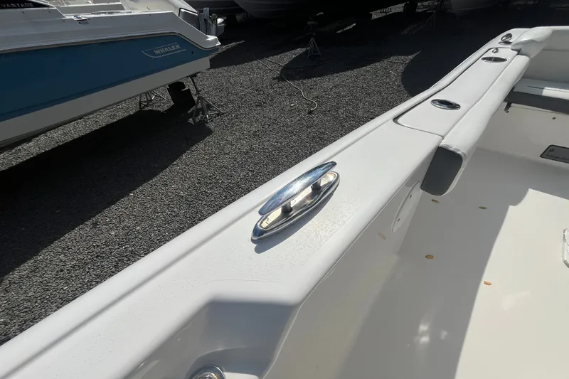 Slide: The Image of Tidewater 210 LXF 2020 - 40