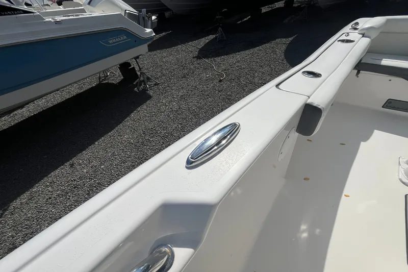 Slide: The Image of Tidewater 210 LXF 2020 - 41