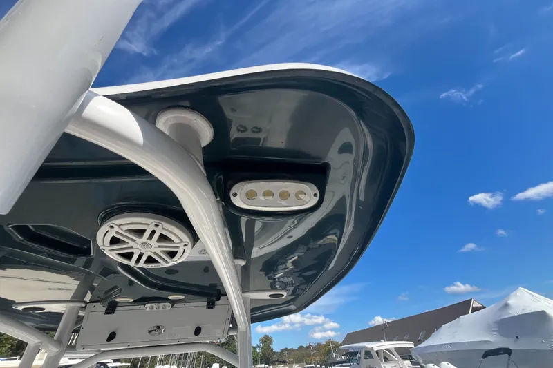 Slide: The Image of Tidewater 210 LXF 2020 - 44