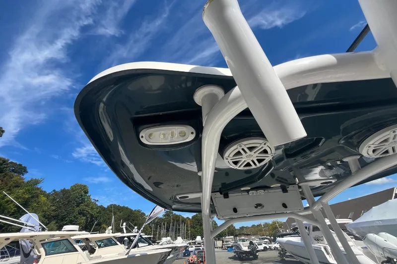 Slide: The Image of Tidewater 210 LXF 2020 - 45