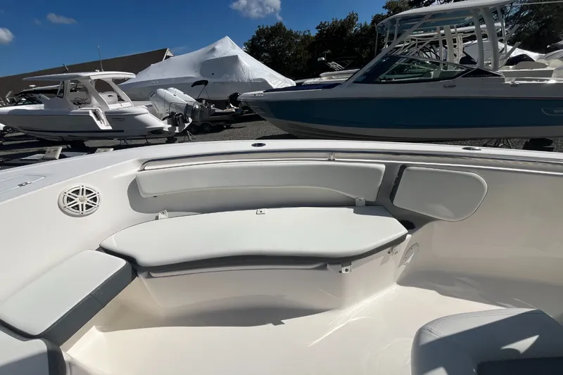 Slide: The Image of Tidewater 210 LXF 2020 - 9