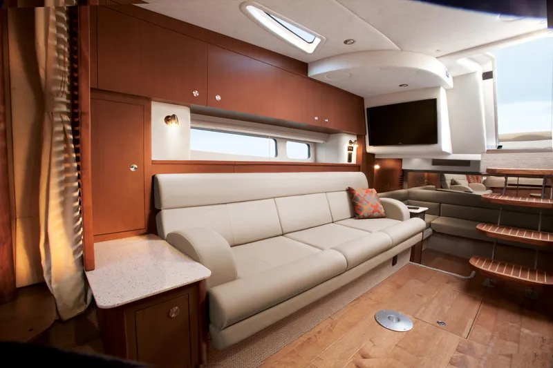 Slide: The Image of Sea Ray Sundancer 370 Outboard 2025 - 40