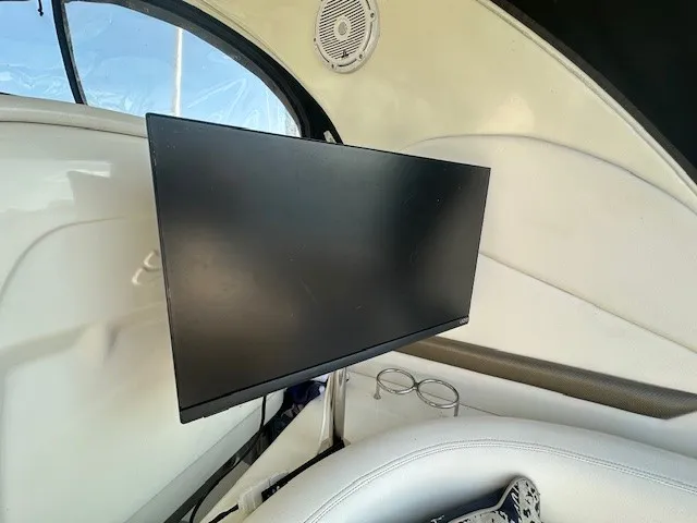 Slide: The Image of Sea Ray 38 Sundancer 2006 - 10