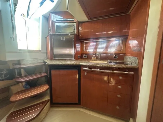 Slide: The Image of Sea Ray 38 Sundancer 2006 - 26