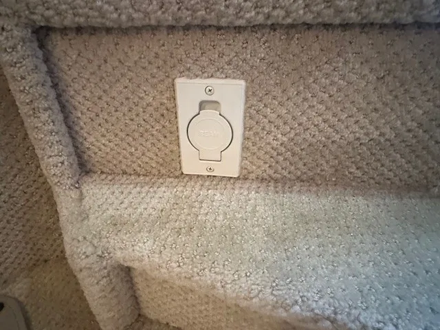 Slide: The Image of Sea Ray 38 Sundancer 2006 - 32