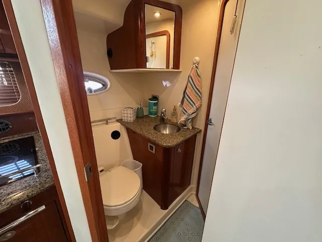 Slide: The Image of Sea Ray 38 Sundancer 2006 - 35