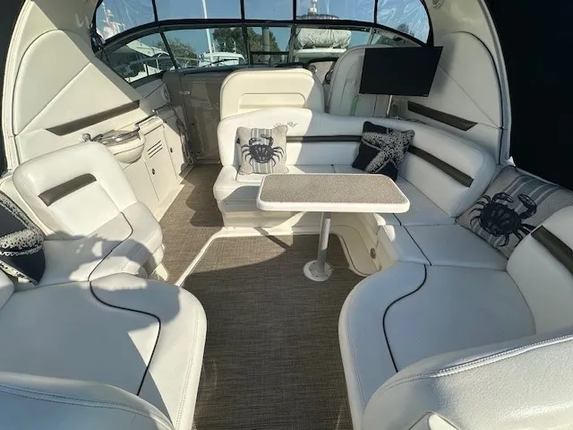 Slide: The Image of Sea Ray 38 Sundancer 2006 - 8