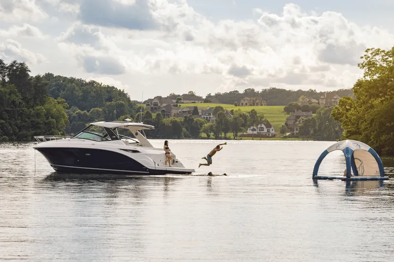 Slide: The Image of Sea Ray Sundancer 320 2026 - 48