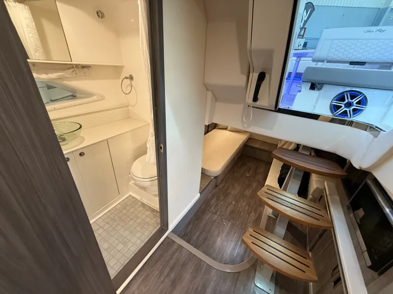 Slide: The Image of Sea Ray Sundancer 320 2026 - 98