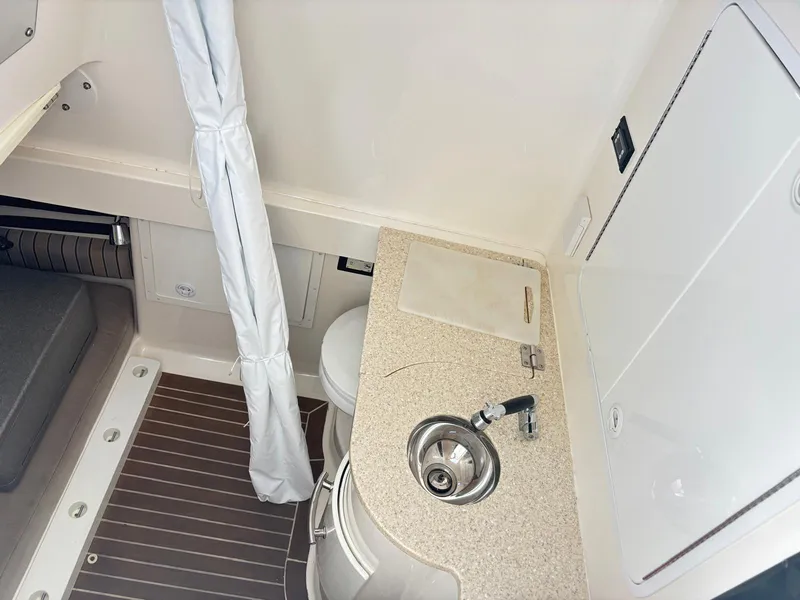 Slide: The Image of Regulator Marine 34 CC 2015 - 20