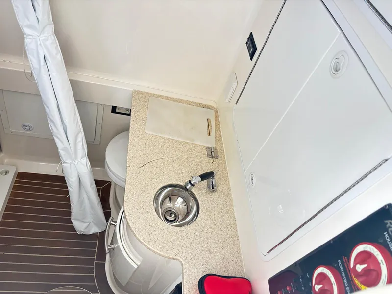 Slide: The Image of Regulator Marine 34 CC 2015 - 21