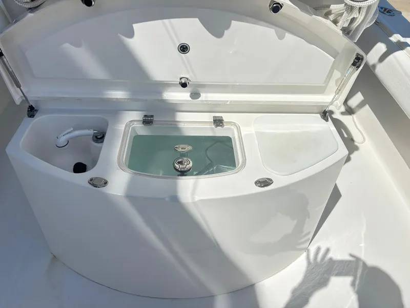 Slide: The Image of Regulator Marine 34 CC 2015 - 26