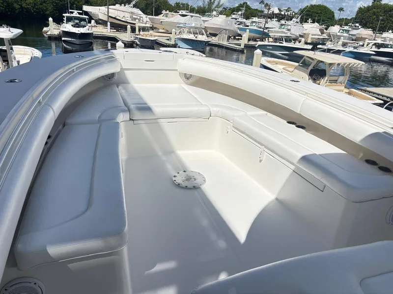 Slide: The Image of Regulator Marine 34 CC 2015 - 7