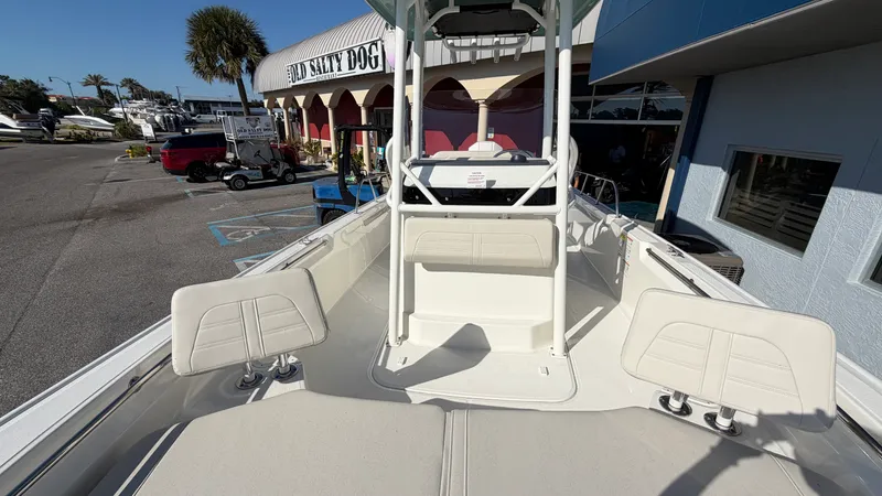 Slide: The Image of Boston Whaler 210 Montauk 2026 - 16