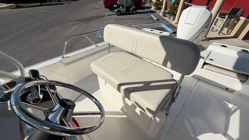 Slide: The Image of Boston Whaler 210 Montauk 2026 - 8