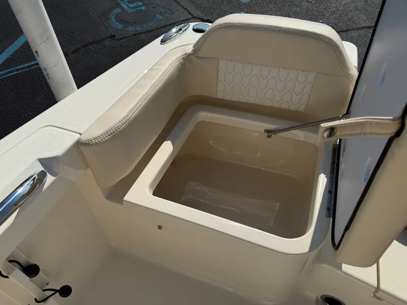 Slide: The Image of Scout 188 Sportfish 2026 - 8