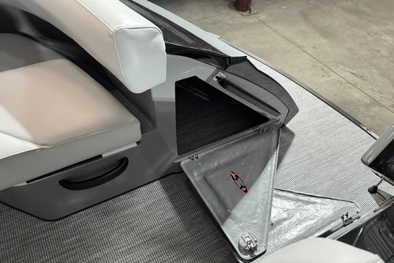 Slide: The Image of Harris 250 Crowne 2025 - 30