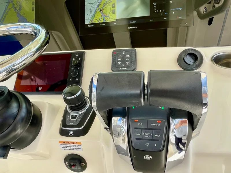 Slide: The Image of Scout 355 LXF 2022 - 25