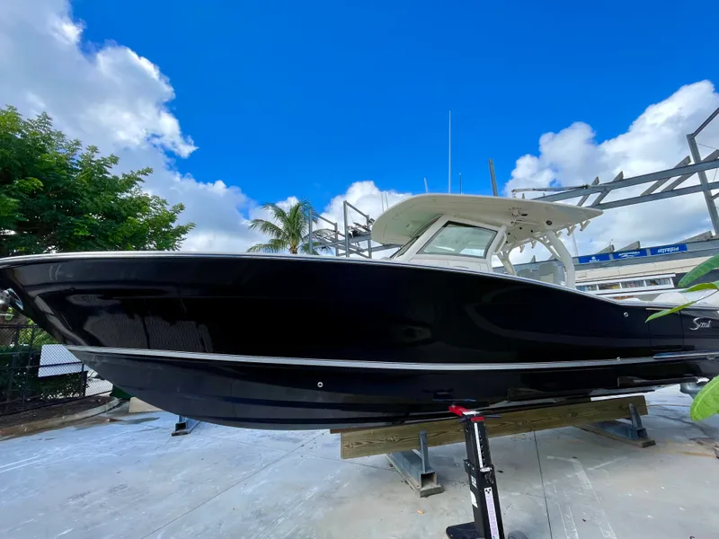 Slide: The Image of Scout 355 LXF 2022 - 5