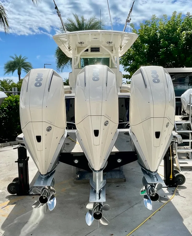 Slide: The Image of Scout 355 LXF 2022 - 6