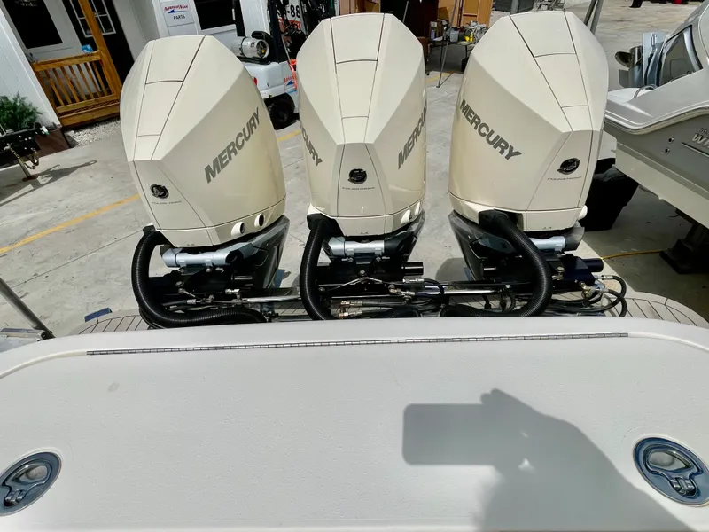 Slide: The Image of Scout 355 LXF 2022 - 7