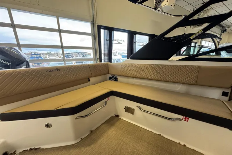 Slide: The Image of Sea Ray SDX 270 Outboard 2026 - 11