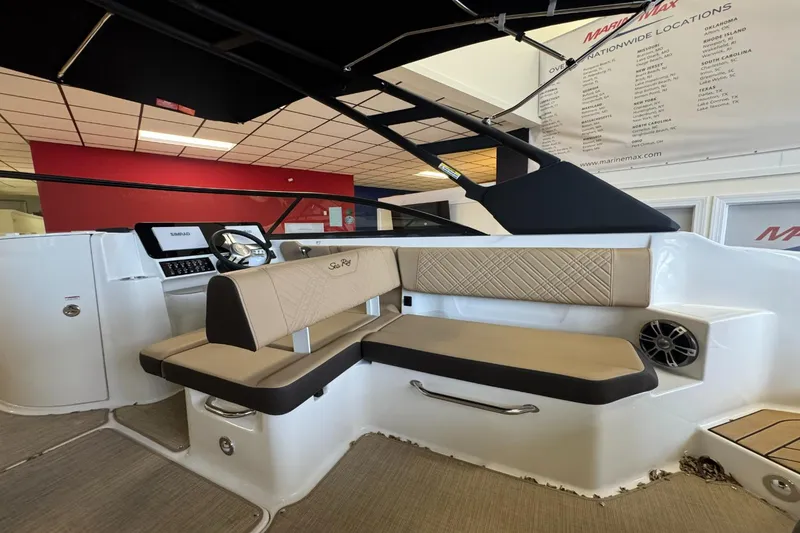 Slide: The Image of Sea Ray SDX 270 Outboard 2026 - 15