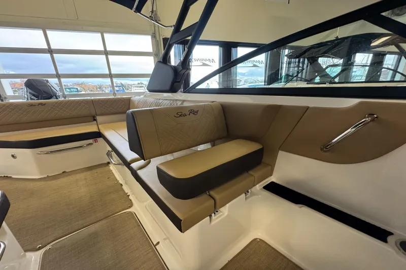 Slide: The Image of Sea Ray SDX 270 Outboard 2026 - 17