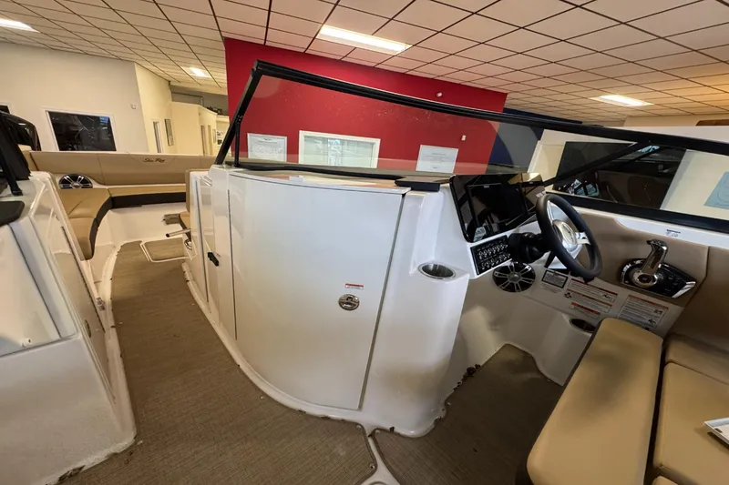 Slide: The Image of Sea Ray SDX 270 Outboard 2026 - 25