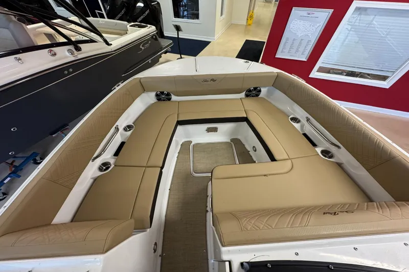 Slide: The Image of Sea Ray SDX 270 Outboard 2026 - 28