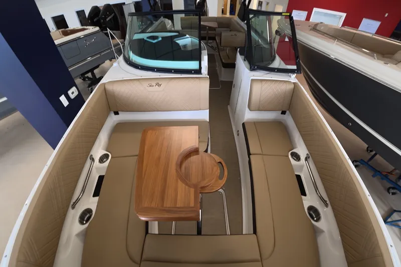 Slide: The Image of Sea Ray SDX 270 Outboard 2026 - 31