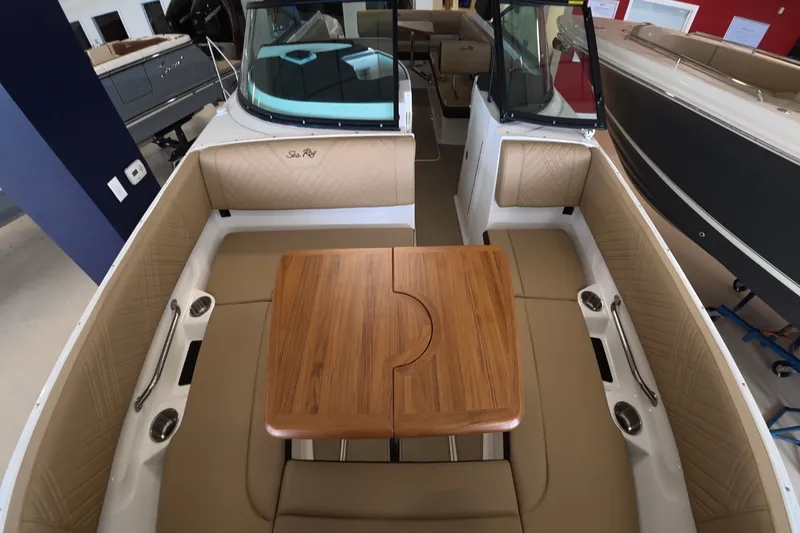 Slide: The Image of Sea Ray SDX 270 Outboard 2026 - 32