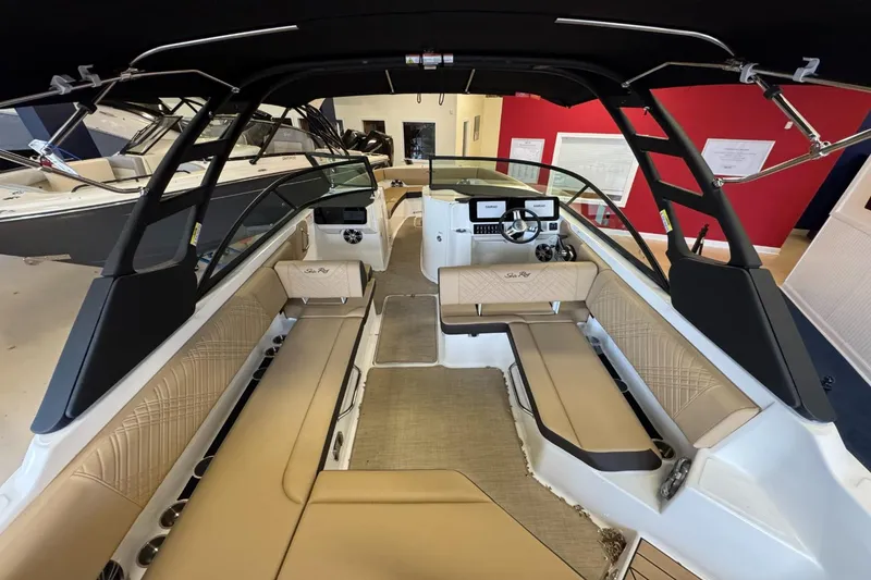 Slide: The Image of Sea Ray SDX 270 Outboard 2026 - 7