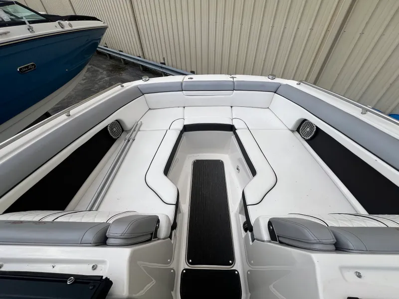 Slide: The Image of Sea Ray 270 SUNDECK 2017 - 5