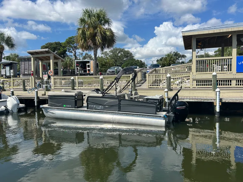 Slide: The Image of Premier 230 Sunsation 2023 - 2