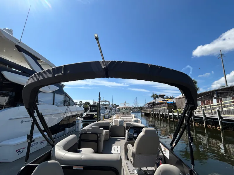 Slide: The Image of Premier 230 Sunsation 2023 - 25