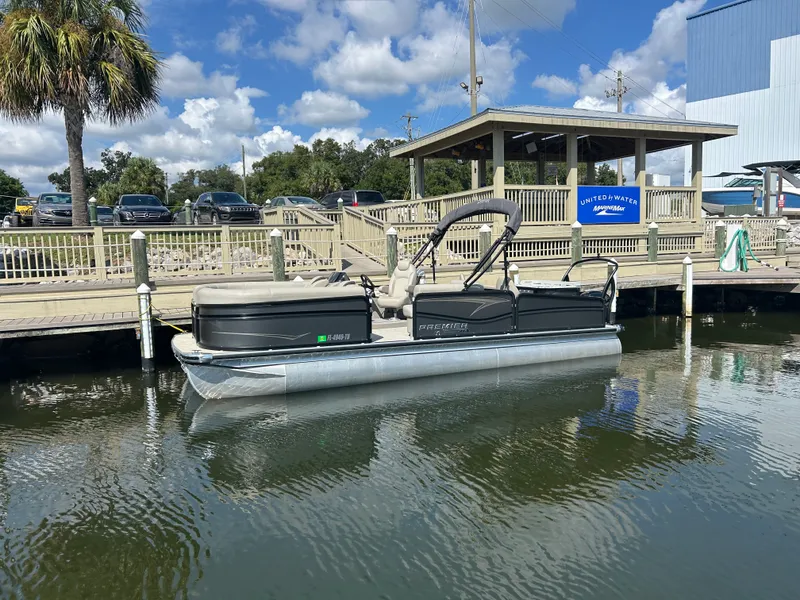 Slide: The Image of Premier 230 Sunsation 2023 - 4