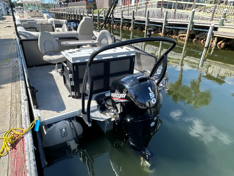 Slide: The Image of Premier 230 Sunsation 2023 - 7