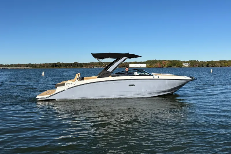 Slide: The Image of Sea Ray SDX 290 2026 - 6