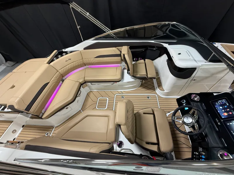 Slide: The Image of Sea Ray SLX 260 2026 - 10