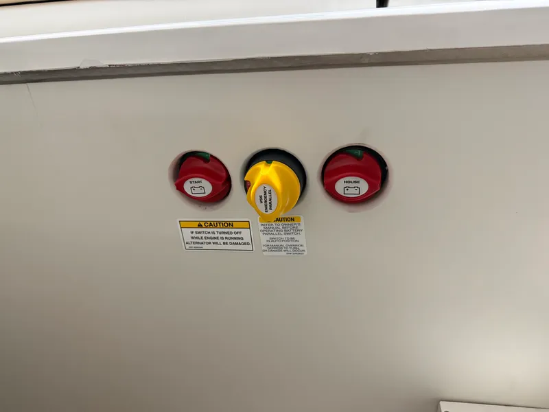 Slide: The Image of Sea Ray SLX 260 2026 - 29