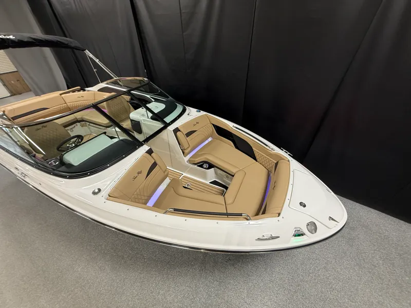 Slide: The Image of Sea Ray SLX 260 2026 - 4