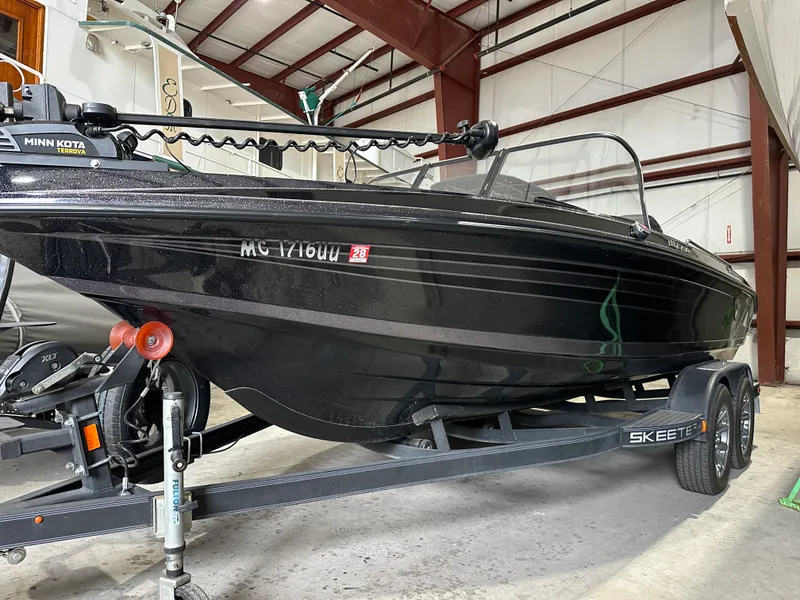 Slide: The Image of Skeeter WX 1910 2022 - 0